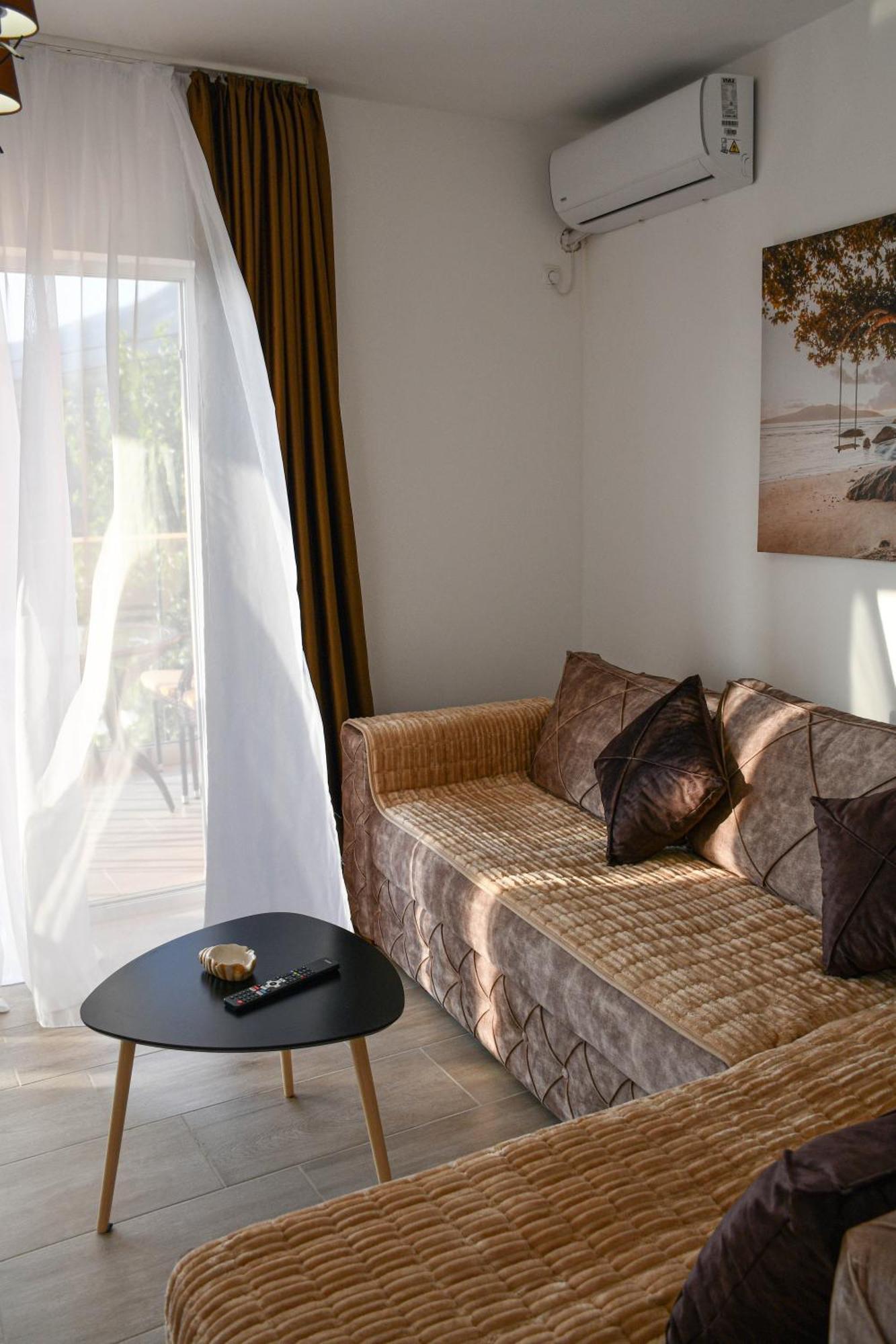 Raj Apartment Kotor Ngoại thất bức ảnh